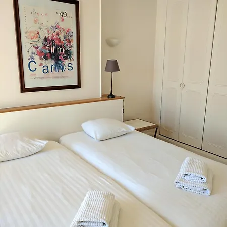 Citilet Louis Blanc 1,2,3 - Three Gorgeous, Open-plan カンヌ