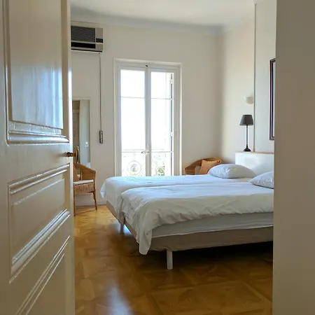 Citilet Louis Blanc 1,2,3 - Three Gorgeous, Open-plan * Cannes