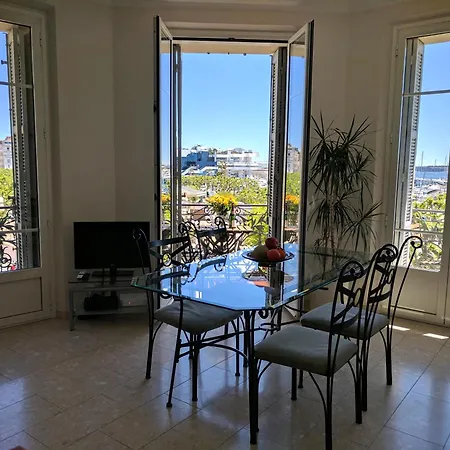 Citilet Louis Blanc 1,2,3 - Three Gorgeous, Open-plan