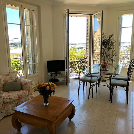 Appartement Citilet Louis Blanc 1,2,3 - Three Gorgeous, Open-plan *