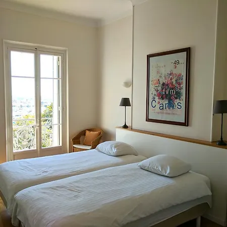 Citilet Louis Blanc 1,2,3 - Three Gorgeous, Open-plan Appartement *