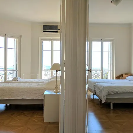 Citilet Louis Blanc 1,2,3 - Three Gorgeous, Open-plan Apartment