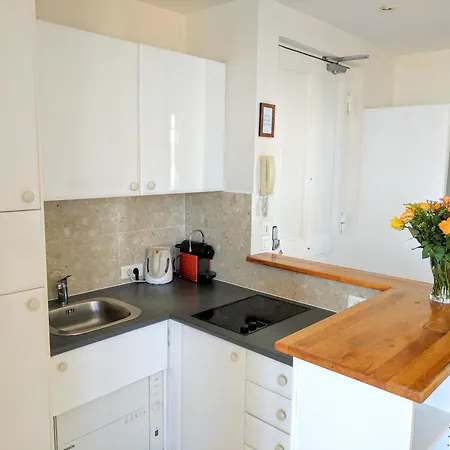 Citilet Louis Blanc 1,2,3 - Three Gorgeous, Open-plan Lejlighed Cannes