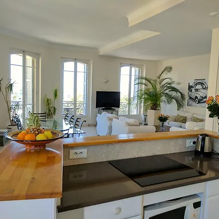 Citilet Louis Blanc 1,2,3 - Three Gorgeous, Open-plan * Cannes