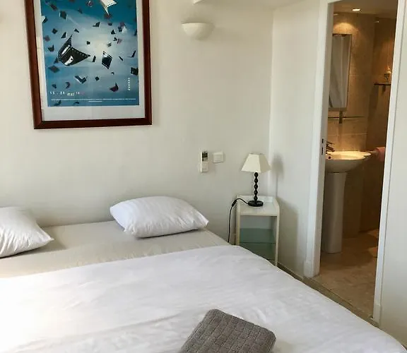 Citilet Louis Blanc 1,2,3 - Three Gorgeous, Open-plan * Cannes