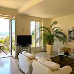 Citilet Louis Blanc 1,2,3 - Three Gorgeous, Open-plan *