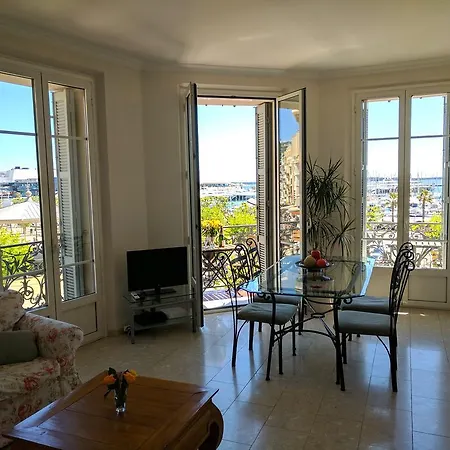Citilet Louis Blanc 1,2,3 - Three Gorgeous, Open-plan